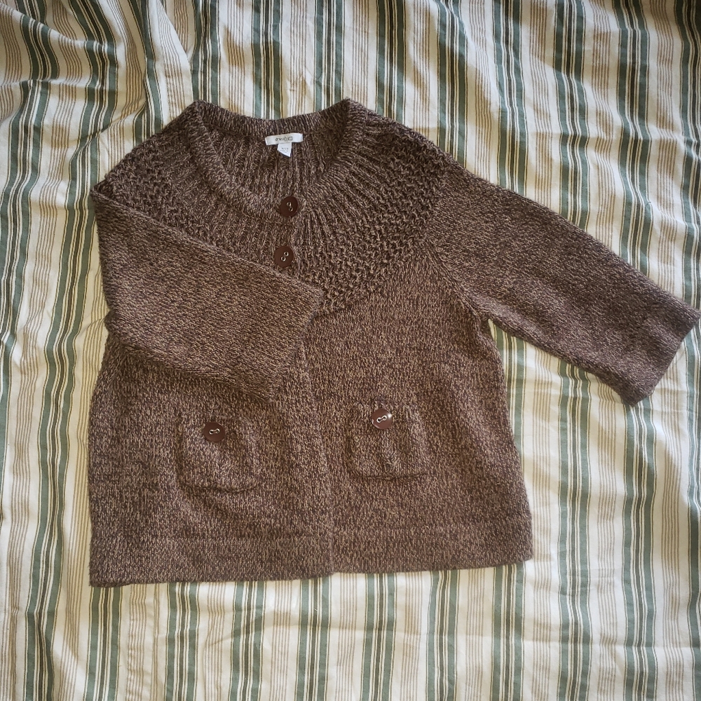 Beautiful soficated sweater - Picture 2 of 2